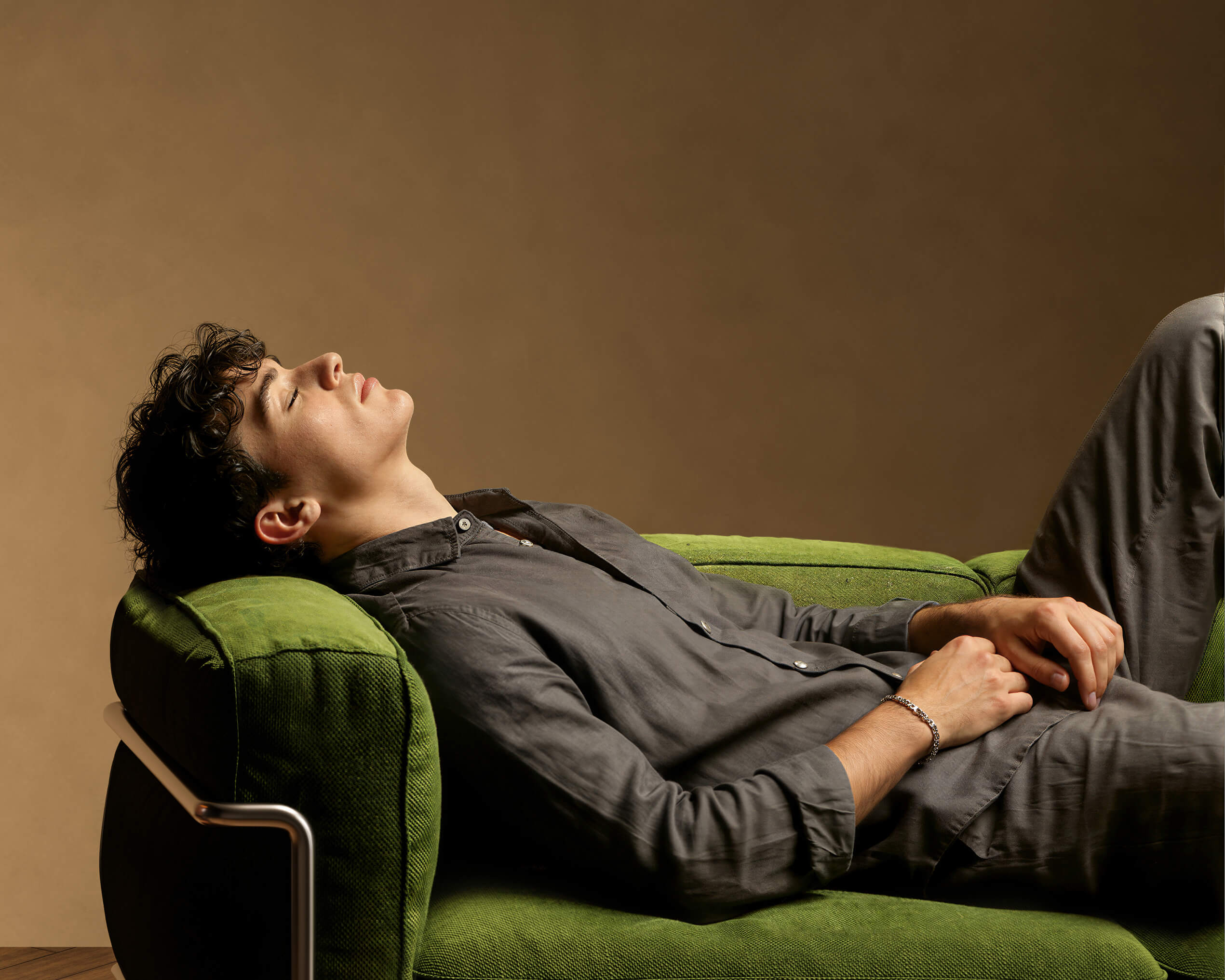 Plattentisch aus Eisen und Holz FITUEYES Eiffel RS